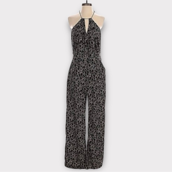 Banana Republic Factory Halter Style Jumpsuit.  Animal Print. Size 6. Like New. - Picture 3 of 15